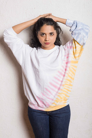 Oversized tie-dye summer sweatshirt in fine-knit organic cotton with ribbed hems.